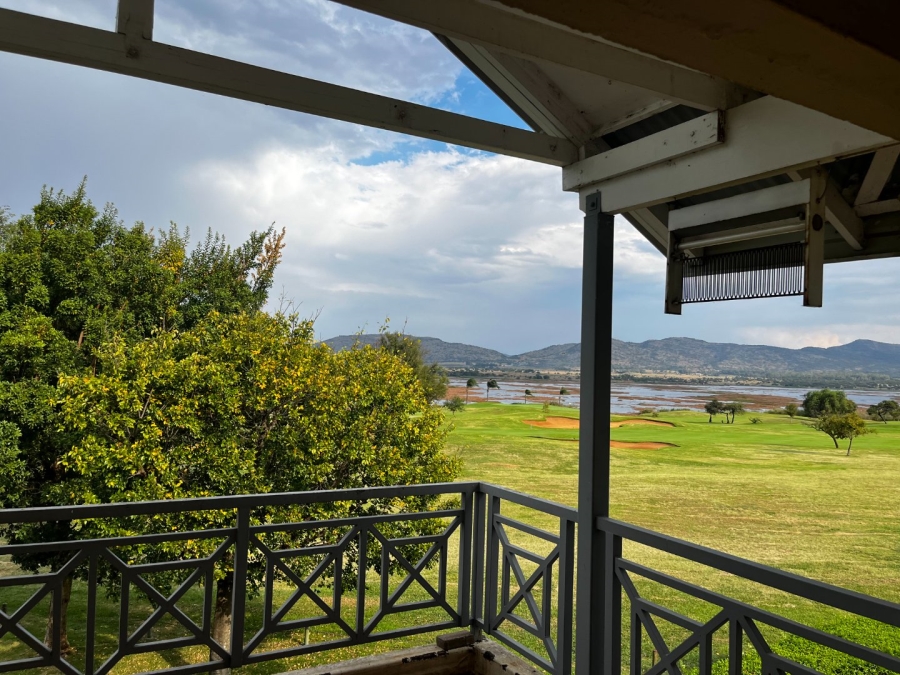 2 Bedroom Property for Sale in Caribbean Beach Club North West